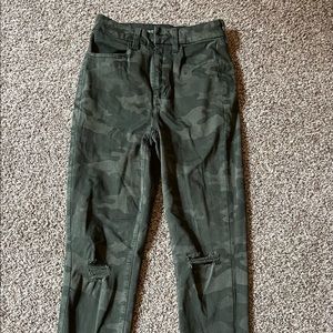 American Eagle Super Hi-Rise Jegging